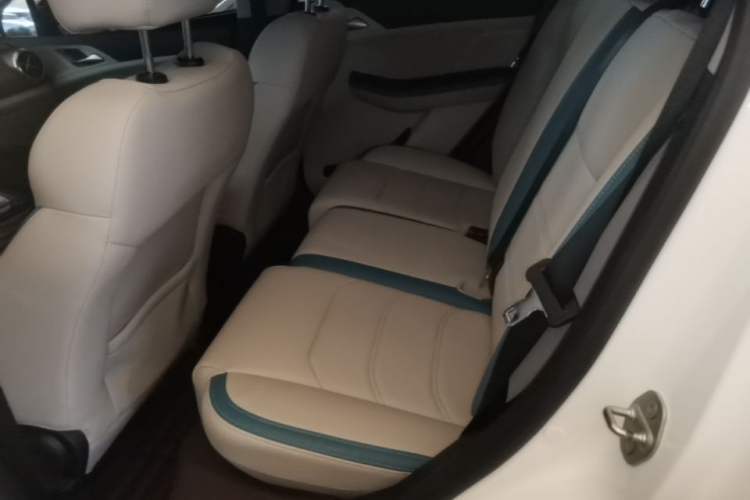 Used BYD Yuan Pro 2023 401KM Luxury Version Left Rear Seat