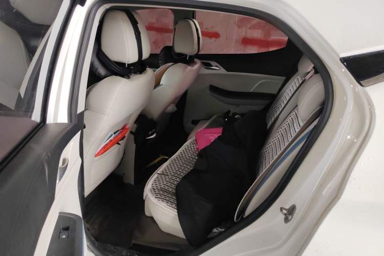 Used BYD Yuan Pro 2023 401 km Deluxe Version Left Rear Seat