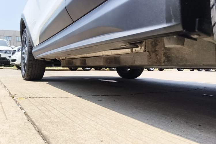 Used BYD Yuan Pro 2023 401KM Luxury Version Left Side Sill