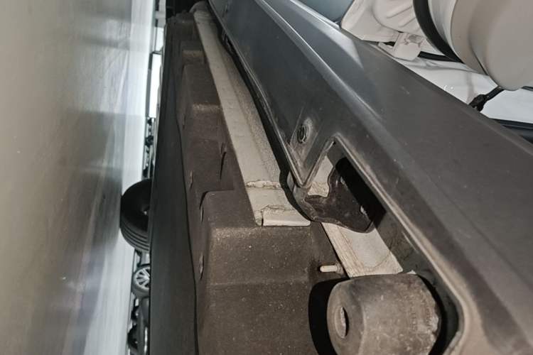 Used BYD Yuan Pro 2023 401KM Luxury Version Left Side Sill