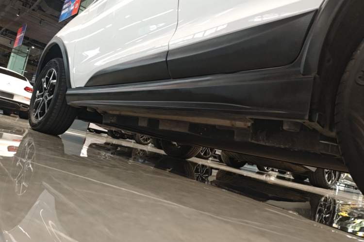 Used BYD Yuan Pro 2023 401 km Deluxe Version Left Side Sill