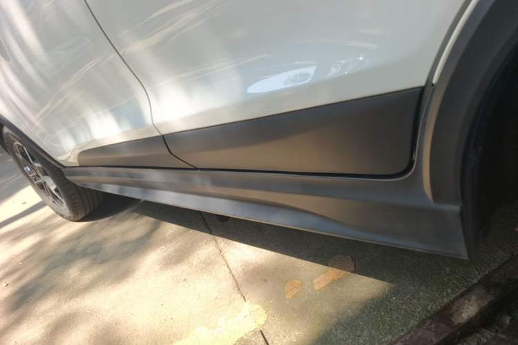 Used BYD Yuan Pro 2023 401KM Luxury Version Left Side Sill