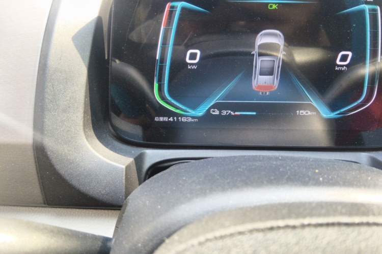 Used BYD Yuan Pro 2023 401KM Luxury Version Odometer Close Up