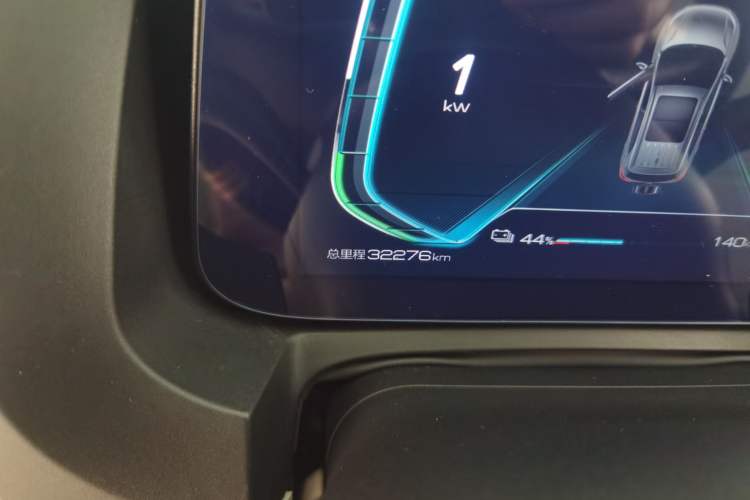 Used BYD Yuan Pro 2023 320KM Luxury Version Odometer Close Up