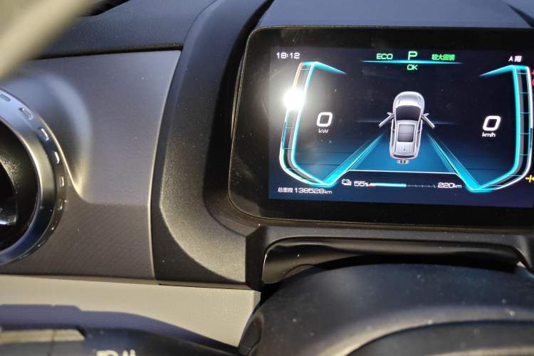 Used BYD Yuan Pro 2023 401KM Luxury Version Odometer Close Up
