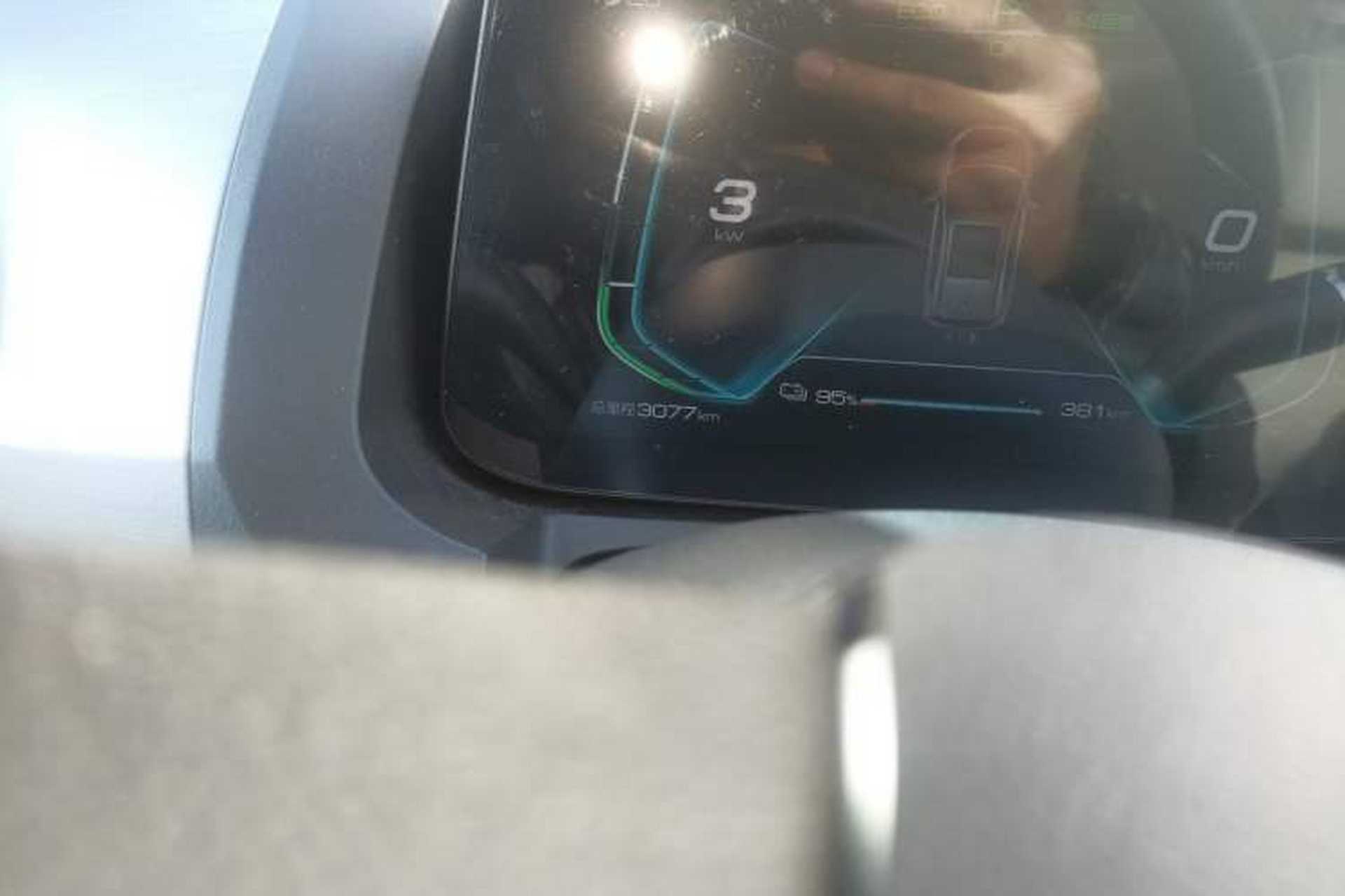 Used BYD Yuan Pro 2023 401KM Luxury Version Odometer Close Up