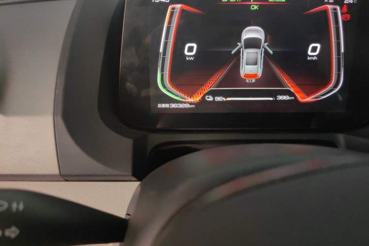 Used BYD Yuan Pro 2023 401KM Luxury Version Odometer Close Up
