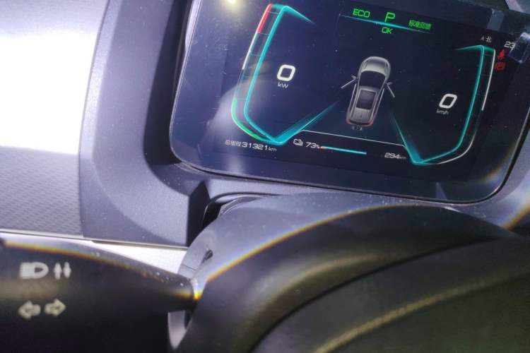 Used BYD Yuan Pro 2023 401KM Luxury Version Odometer Close Up