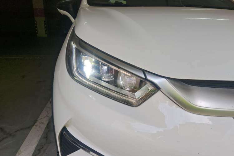 Used BYD Yuan Pro 2023 401 km Deluxe Version Right Front Headlight