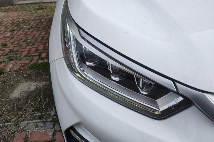 Used BYD Yuan Pro 2023 401KM Luxury Version Right Front Headlight