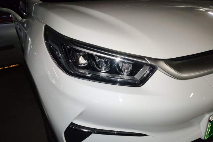 Used BYD Yuan Pro 2023 401KM Luxury Version Right Front Headlight
