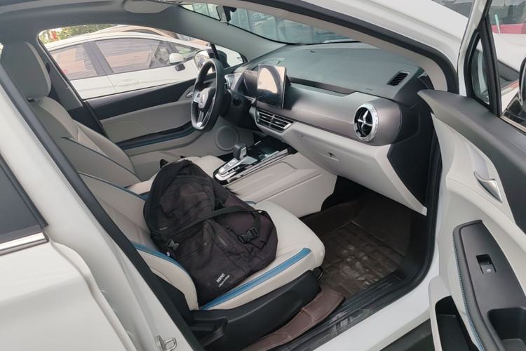 Used BYD Yuan Pro 2023 401 km Deluxe Version Right Front Seat