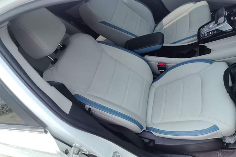 Used BYD Yuan Pro 2023 401 km Deluxe Version Right Front Seat