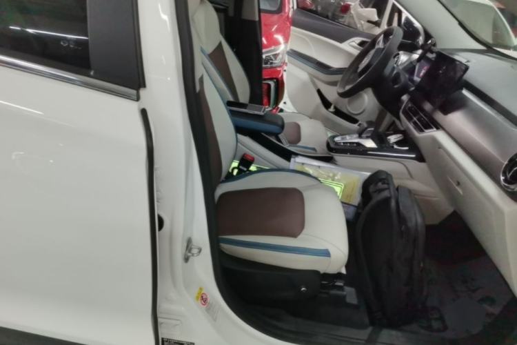 Used BYD Yuan Pro 2023 401 km Deluxe Version Right Front Seat
