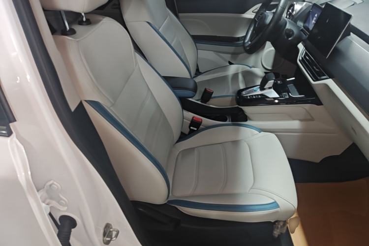 Used BYD Yuan Pro 2023 401KM Luxury Version Right Front Seat