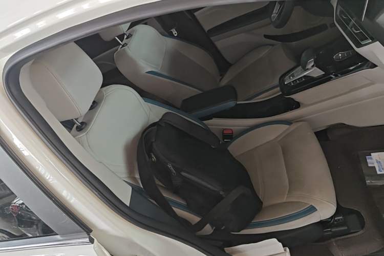 Used BYD Yuan Pro 2023 401 km Deluxe Version Right Front Seat
