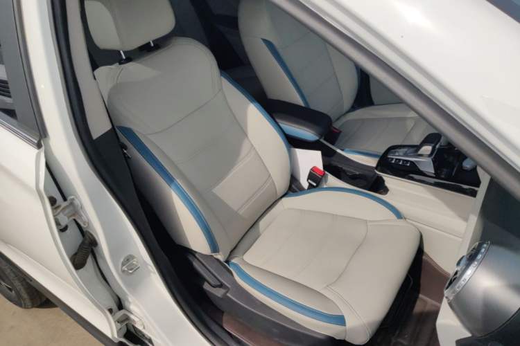 Used BYD Yuan Pro 2023 401KM Luxury Version Right Front Seat