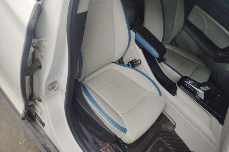 Used BYD Yuan Pro 2023 401KM Luxury Version Right Front Seat