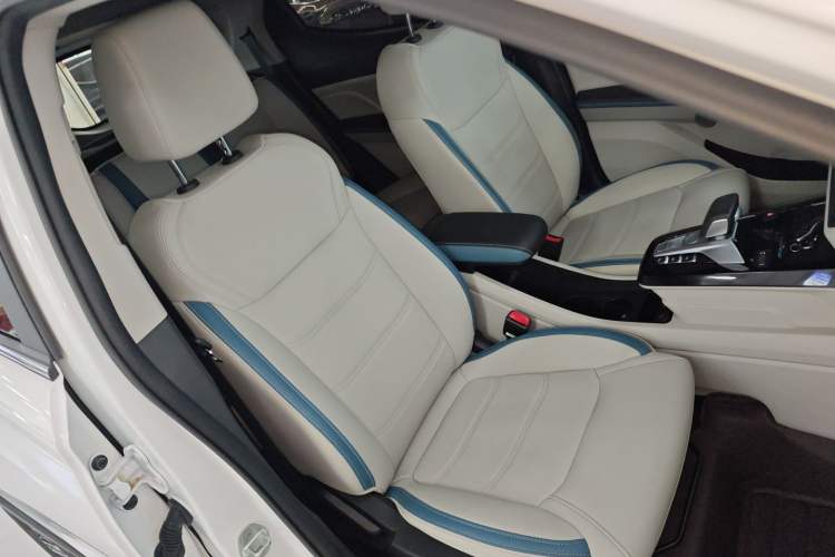 Used BYD Yuan Pro 2023 320KM Luxury Version Right Front Seat