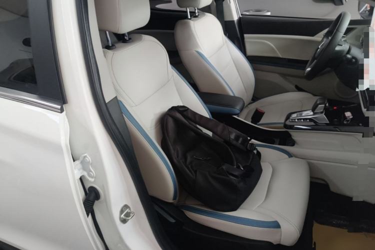 Used BYD Yuan Pro 2023 401KM Luxury Version Right Front Seat