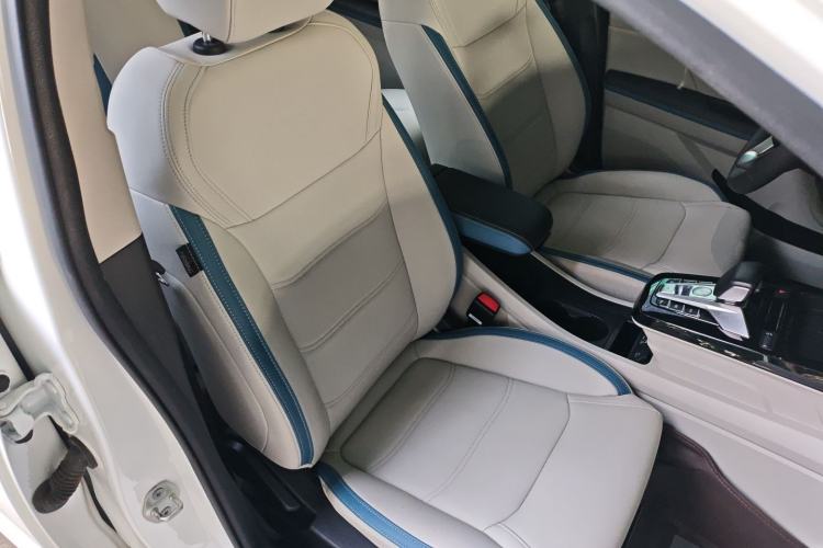 Used BYD Yuan Pro 2023 401 km Deluxe Version Right Front Seat