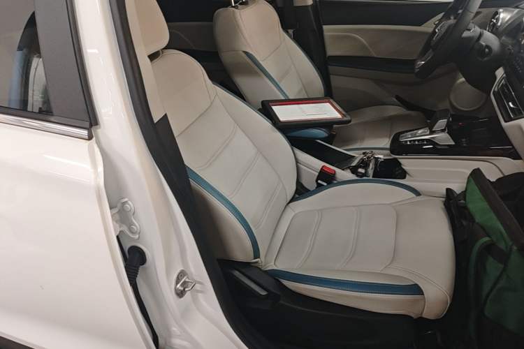 Used BYD Yuan Pro 2023 320KM Luxury Version Right Front Seat