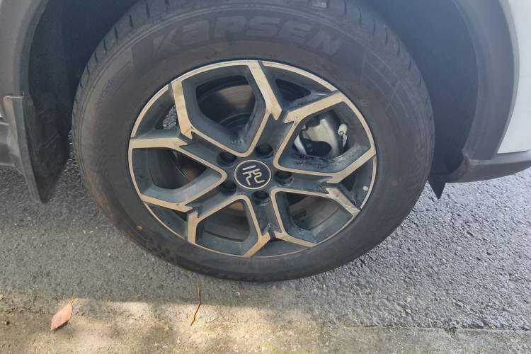 Used BYD Yuan Pro 2023 401 km Deluxe Version Right Front Wheel Hub