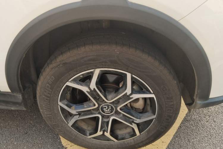 Used BYD Yuan Pro 2023 401 km Deluxe Version Right Front Wheel Hub