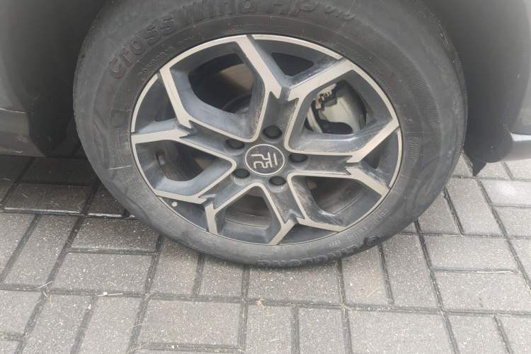 Used BYD Yuan Pro 2023 401 km Deluxe Version Right Front Wheel Hub