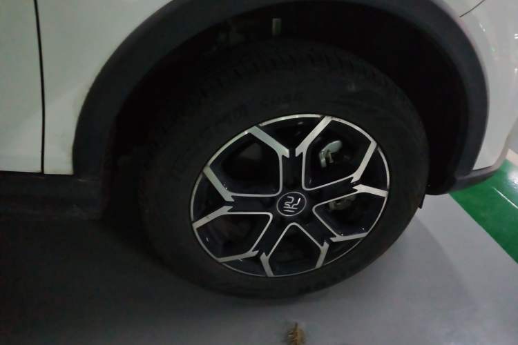 Used BYD Yuan Pro 2023 320KM Luxury Version Right Front Wheel Hub