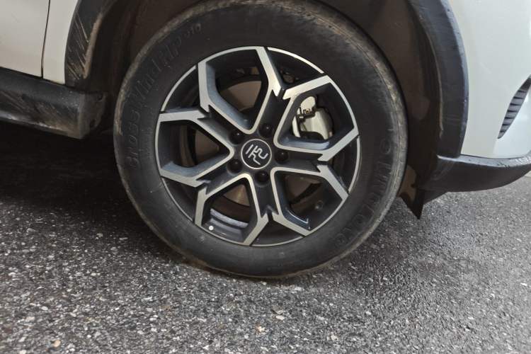 Used BYD Yuan Pro 2023 401KM Luxury Version Right Front Wheel Hub