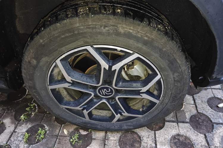 Used BYD Yuan Pro 2023 401KM Luxury Version Right Front Wheel Hub