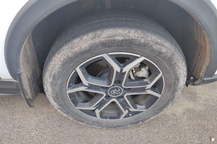Used BYD Yuan Pro 2023 320KM Luxury Version Right Front Wheel Hub