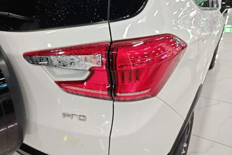 Used BYD Yuan Pro 2023 401 km Deluxe Version Right Rear Taillight