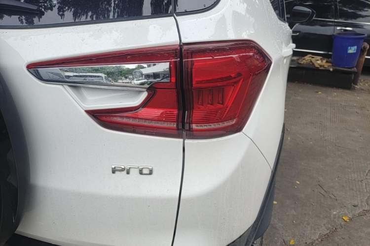 Used BYD Yuan Pro 2023 401KM Luxury Version Right Rear Taillight
