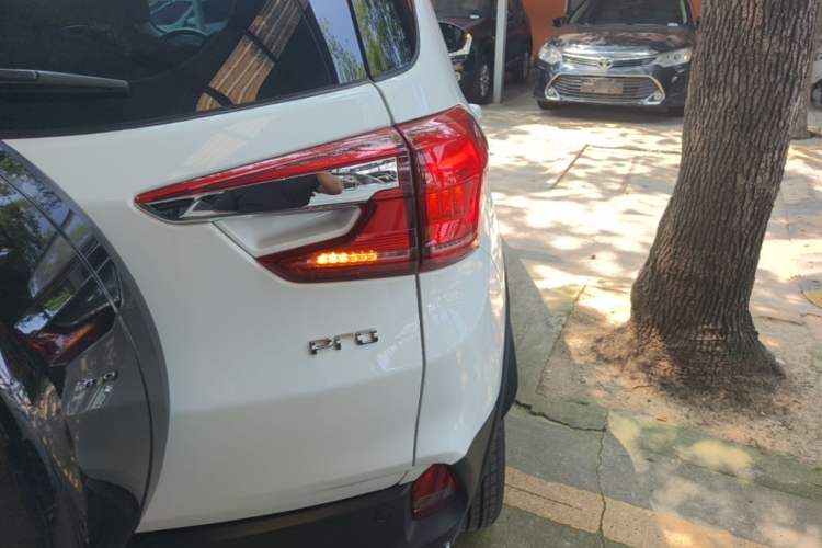 Used BYD Yuan Pro 2023 401KM Luxury Version Right Rear Taillight