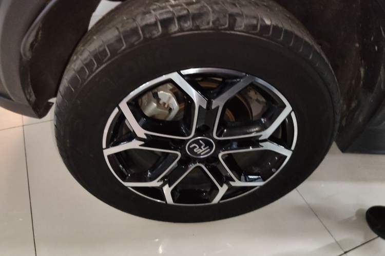 Used BYD Yuan Pro 2023 401 km Deluxe Version Right Rear Wheel Hub
