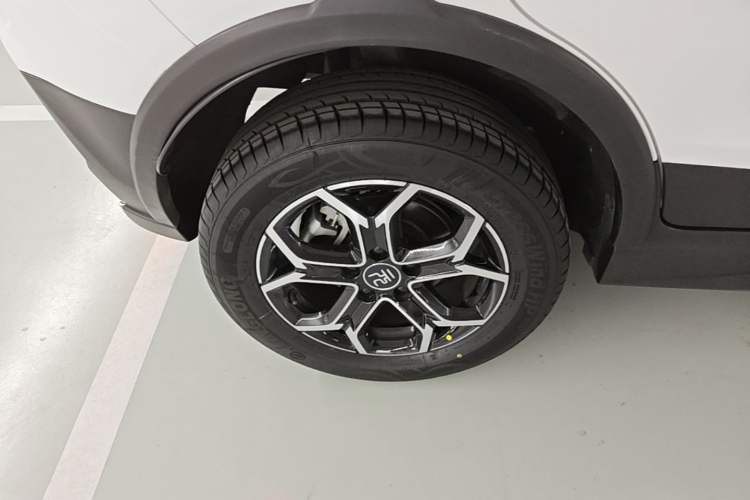 Used BYD Yuan Pro 2023 401KM Luxury Version Right Rear Wheel Hub