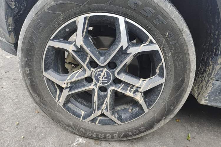 Used BYD Yuan Pro 2023 401KM Luxury Version Right Rear Wheel Hub