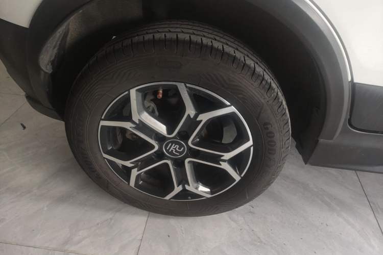 Used BYD Yuan Pro 2023 401KM Luxury Version Right Rear Wheel Hub
