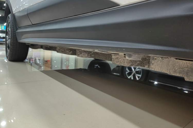 Used BYD Yuan Pro 2023 401 km Deluxe Version Right Side Sill