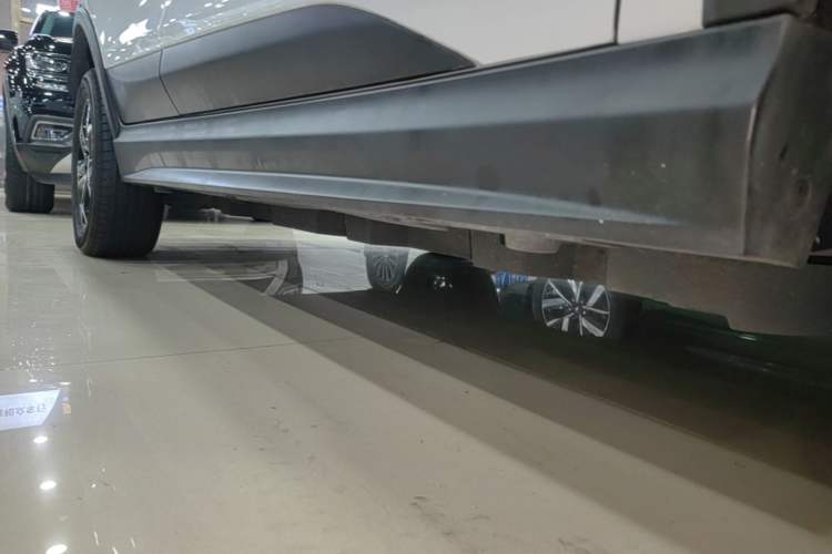 Used BYD Yuan Pro 2023 401 km Deluxe Version Right Side Sill