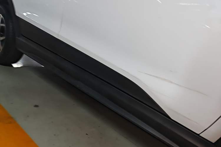Used BYD Yuan Pro 2023 401KM Luxury Version Right Side Sill