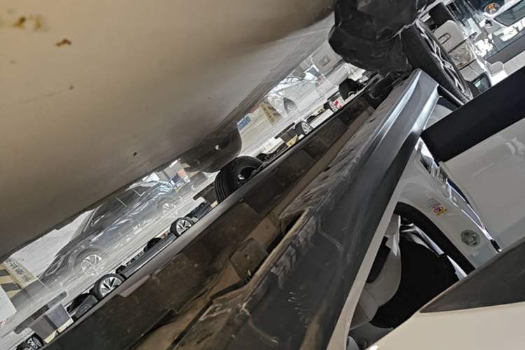 Used BYD Yuan Pro 2023 401 km Deluxe Version Right Side Sill