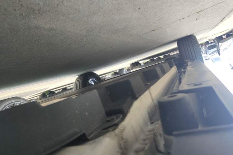 Used BYD Yuan Pro 2023 401KM Luxury Version Right Side Sill