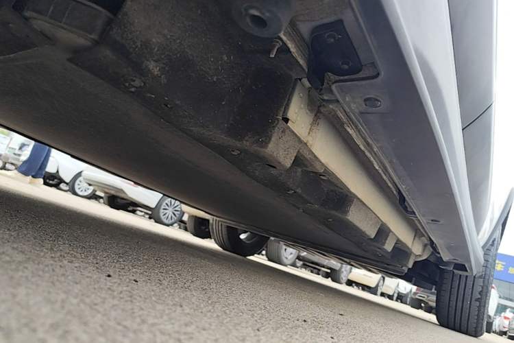 Used BYD Yuan Pro 2023 401KM Luxury Version Right Side Sill