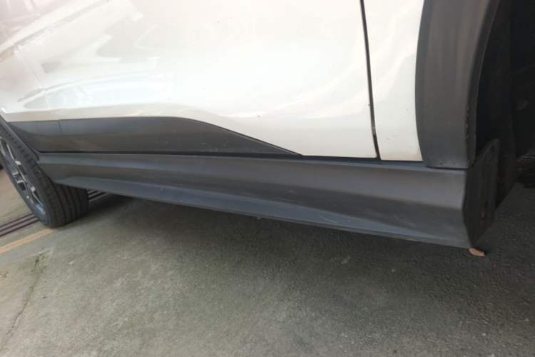 Used BYD Yuan Pro 2023 401KM Luxury Version Right Side Sill
