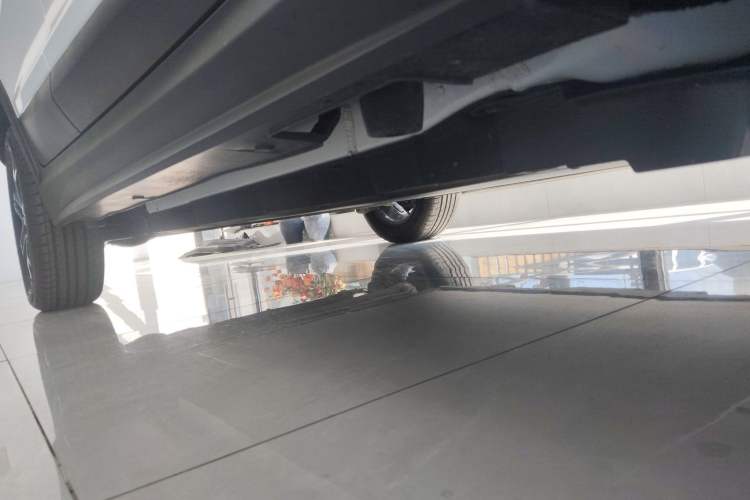 Used BYD Yuan Pro 2023 401 km Deluxe Version Right Side Sill