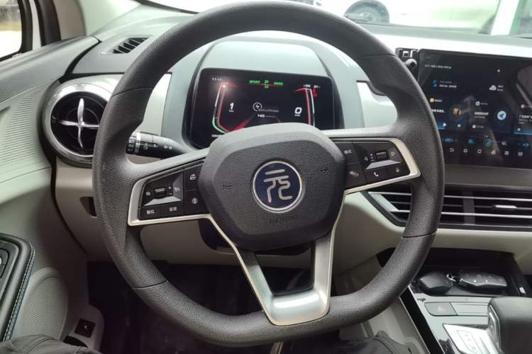 Used BYD Yuan Pro 2023 401 km Deluxe Version Steering Wheel