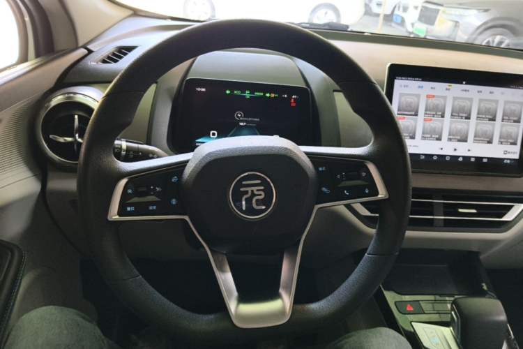 Used BYD Yuan Pro 2023 401 km Deluxe Version Steering Wheel
